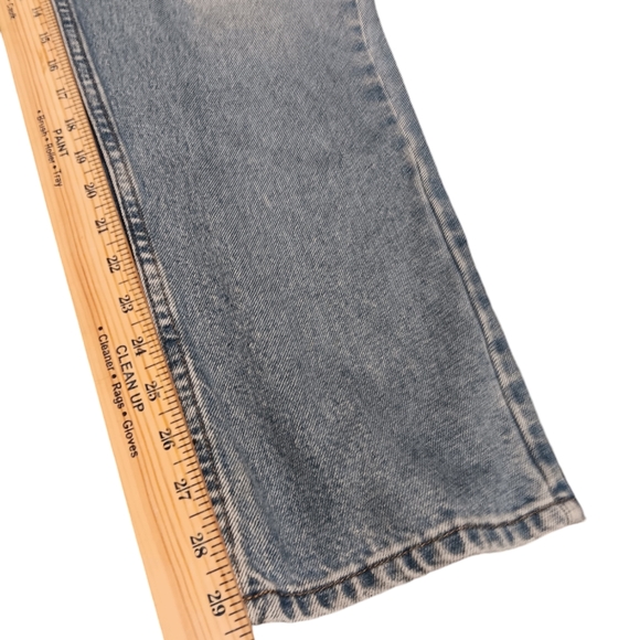 L.L. BEAN DOUBLE L CLASSIC FIT MEN'S SIZE 38×30 DENIM BLUE JEANS. - Picture 4 of 6